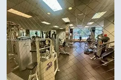 19390 Collins Ave #414, Sunny Isles Beach, FL 33160 - Photo 17