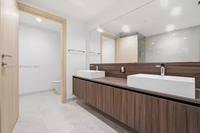 1000 Brickell Plz #3211, Miami, FL 33131 - Photo 59
