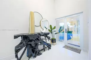 2112 NE 17th Ave, Wilton Manors, FL 33305 - Photo 5