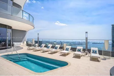 1000 Brickell Plz #3211, Miami, FL 33131 - Photo 47