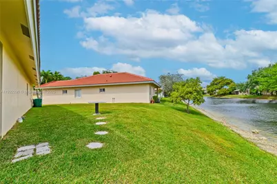 7602 NW 99th Ter, Tamarac, FL 33321 - Photo 31