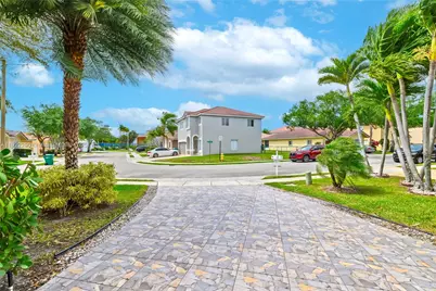 7602 NW 99th Ter, Tamarac, FL 33321 - Photo 37
