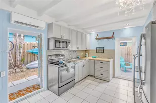 40 Pirates Dr, Key Largo, FL 33037 - Photo 9