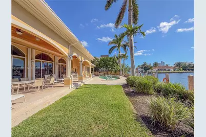 3220 NE 165th St, North Miami Beach, FL 33160 - Photo 29