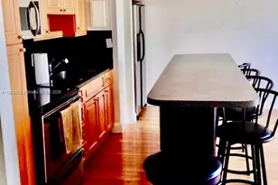 900 Bay Dr, Miami Beach, FL 33141 - Photo 1