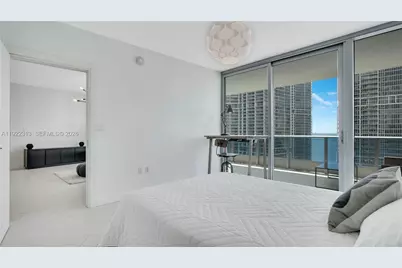 200 Biscayne Boulevard Way #3504, Miami, FL 33131 - Photo 17