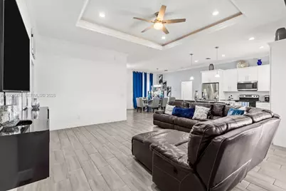 2020 SW Imperial St, Port Saint Lucie, FL 34987 - Photo 23