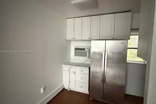 10281 E Bay Harbor Dr, Bay Harbor Islands, FL 33154 - Photo 19