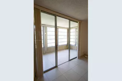 3000 NW 48th Ter #322, Lauderdale Lakes, FL 33313 - Photo 5