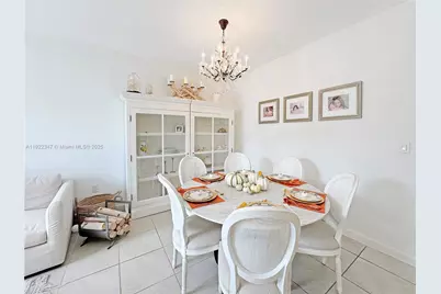 14813 SW 183rd Ter #14813, Miami, FL 33187 - Photo 5
