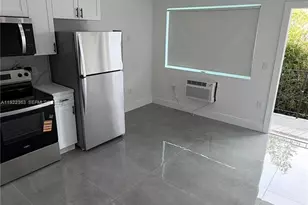 935 Jefferson Ave, Miami Beach, FL 33139 - Photo 1