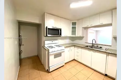 8825 SW 19th St #8825, Miami, FL 33165 - Photo 11