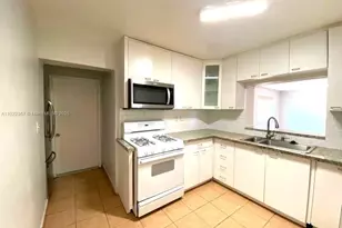 8825 SW 19th St, Miami, FL 33165 - Photo 11