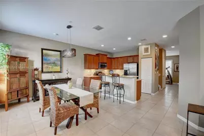 256 SW 6th Ct, Pompano Beach, FL 33060 - Photo 5