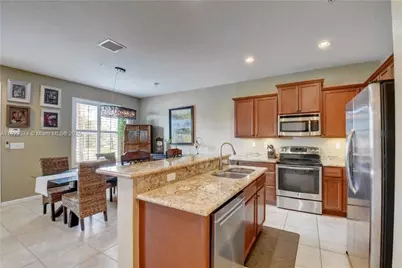 256 SW 6th Ct, Pompano Beach, FL 33060 - Photo 3