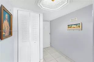 2655 Collins Ave, Miami Beach, FL 33140 - Photo 13