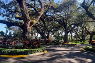 9420 Poinciana Pl, Davie, FL 33324 - Photo 9