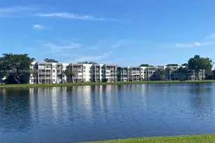 9420 Poinciana Pl, Davie, FL 33324 - Photo 3