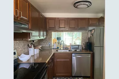 9420 Poinciana Pl #214, Davie, FL 33324 - Photo 21