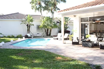 2524 Bay Pointe Ct #2524, Weston, FL 33327 - Photo 11