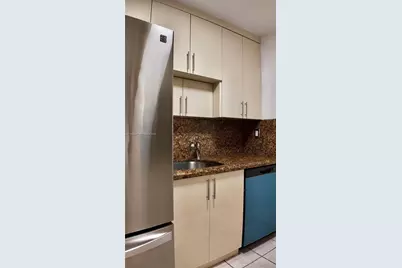 325 NW 72nd Ave #412, Miami, FL 33126 - Photo 21