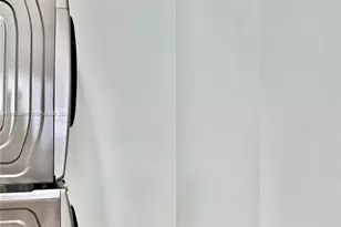 325 NW 72nd Ave, Miami, FL 33126 - Photo 9