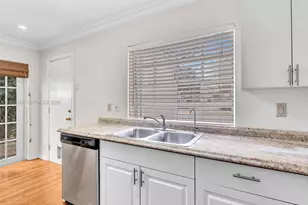 1361 Cottonwood Cir, Weston, FL 33326 - Photo 13