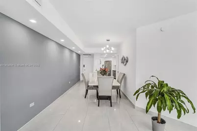 999 Brickell Bay Dr #711, Miami, FL 33131 - Photo 17