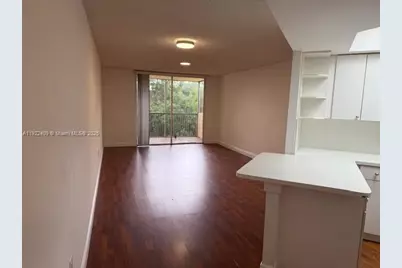 8333 Lake Dr #502, Doral, FL 33166 - Photo 1
