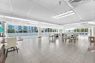 2401 Collins Ave, Miami Beach, FL 33140 - Photo 17