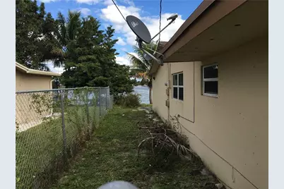 3705 SW 68th Ave, Miramar, FL 33023 - Photo 23