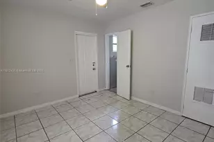 16041 NE 19th Ct, North Miami Beach, FL 33162 - Photo 3