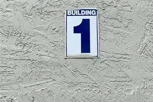 10000 NW 80th Ct, Hialeah Gardens, FL 33016 - Photo 3