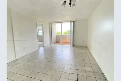 10000 NW 80th Ct #2528, Hialeah Gardens, FL 33016 - Photo 11