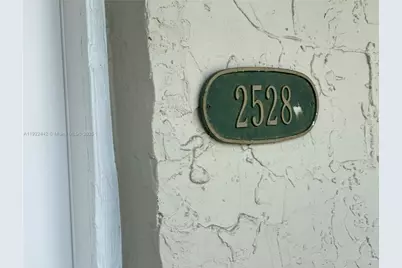 10000 NW 80th Ct #2528, Hialeah Gardens, FL 33016 - Photo 5