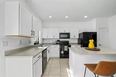 757 SW 11th St, Florida City, FL 33034 - Photo 7