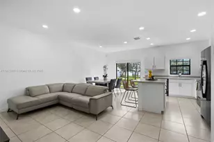 757 SW 11th St, Florida City, FL 33034 - Photo 3