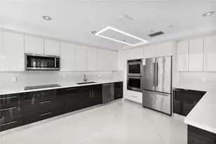 19955 NE 38th Ct, Aventura, FL 33180 - Photo 13