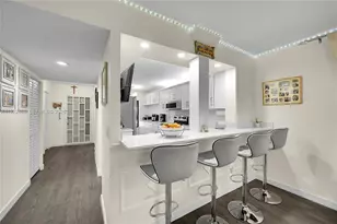 10187 Mangrove Dr, Boynton Beach, FL 33437 - Photo 9