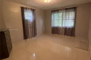 213 SW 5th St, Hallandale Beach, FL 33009 - Photo 13
