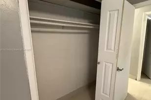 213 SW 5th St, Hallandale Beach, FL 33009 - Photo 15