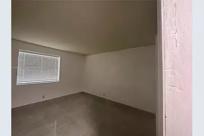 209 SW 5th St, Hallandale Beach, FL 33009 - Photo 3