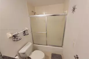 185 SE 14th Terrace, Miami, FL 33131 - Photo 11