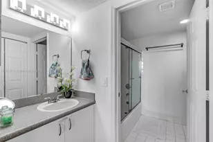 816 NW 11th St, Miami, FL 33136 - Photo 5