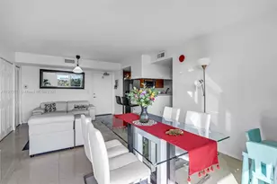 816 NW 11th St, Miami, FL 33136 - Photo 15