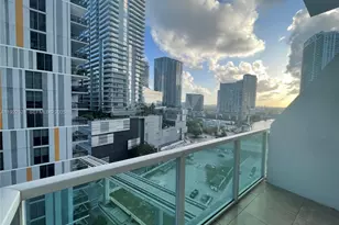 41 SE 5th St, Miami, FL 33131 - Photo 15