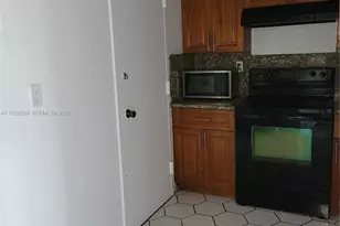 300 Bayview Dr, Sunny Isles Beach, FL 33160 - Photo 9