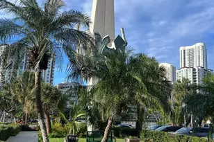 300 Bayview Dr, Sunny Isles Beach, FL 33160 - Photo 37