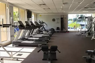 300 Bayview Dr, Sunny Isles Beach, FL 33160 - Photo 25