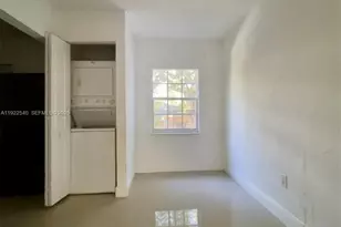 531 NE 68th St, Miami, FL 33138 - Photo 5